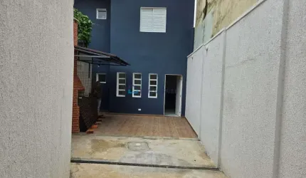 Casa à Venda na Vila Clementino com 2 suítes .