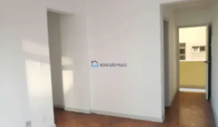 Apartamento à venda na Vila Clementino com 2 quartos e 1 vaga de garagem.