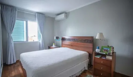 Sobrado com 163m² 3 dorms sala estar e jantar cozinha banheiro lavabo lavanderia 2 vagas de garagem.