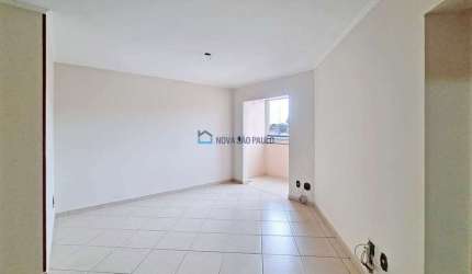 Apartamento à venda, com 70 m², 3 dormitórios, 1 suíte, 2 vagas, próximo ao metrô Conceição