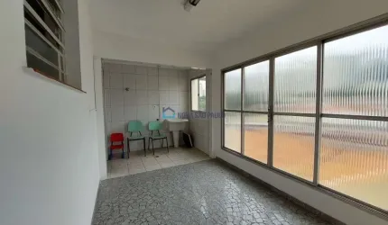 Casa à venda, 2 quartos, 120m², 2 vagas, próximo ao metrô