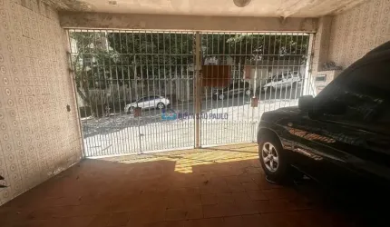 Oportunidade de Investimento ao Casa com Potencial em Localização Privilegiada.