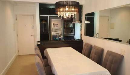 Apartamento com 2 dormitórios e 2 vagas de garagem à venda na Vila Mariana próx. ao metrô