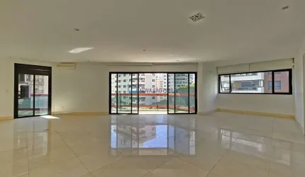 Apartamento em Moema Pássaros | 3 Suítes | 3 Vagas | Fora de rota