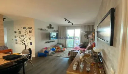 Apto 2 Dormitórios e 1 Vaga à Venda na Vila Gumercindo