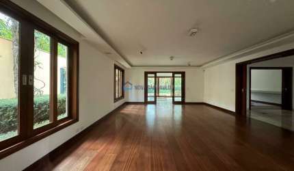 Sobrado 690m² - Morumbi - 8 Dormitórios, 4 suítes, 4 vagas