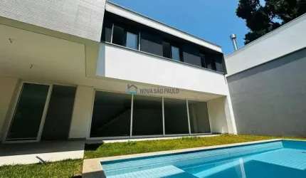 Casa de Condomínio com 4 Quartos, suítes  e 6 banheiros à Venda, 450 m²