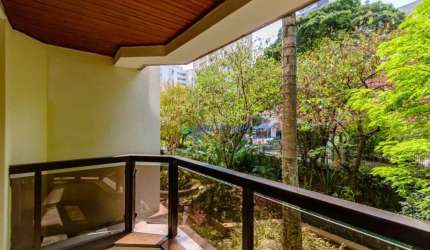 Venda. Itaim Bibi. Apartamento com 190M². 3 suítes. 3 vagas