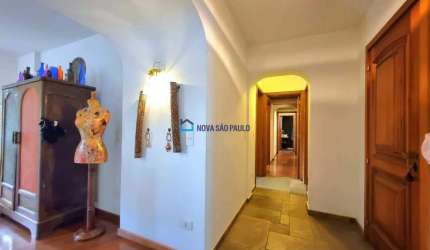 Apartamento 240m² 04 dormitórios 03 suítes 03 vagas - Moema Pássaros.