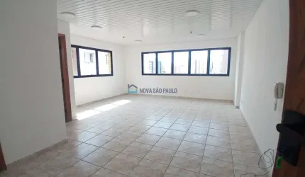 Sala comercial para venda ! A 300 metros do metrô Praça da Árvore!