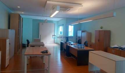 Prédio Comercial com área de 363 metros quadrados