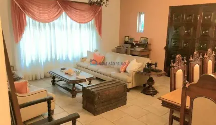 Casa térrea 137m² 03 dormitórios 05 vagas - Ipiranga