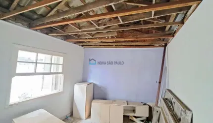 Casa Térrea 2 dormitórios - próximo do Metrô