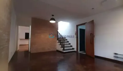 Sobrado 4 dormtórios - 1 suíte a 900 metros do metrô Praça da Árvore!