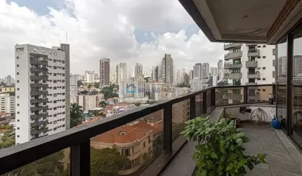 Apartamento na Aclimação  215 m²  4 Dormitórios 3 Vagas
