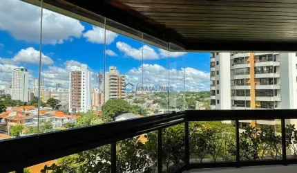 Apartamento com 2 suítes e 3 vagas no Campo Belo