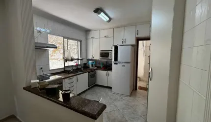 Casa com 2 andares pronta para morar.