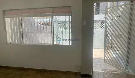 Sobrado 140m², 2 dormitórios, 2 vagas. Vila Santa Catarina !