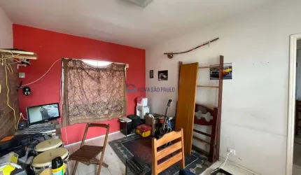 Casa térrea com 01 dormitórios na região da Vila Marari