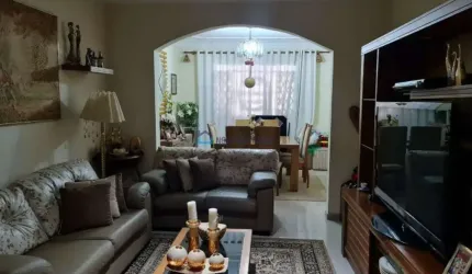 Casa 310m2, em Vila Monumento com 300m².  5 vagas!