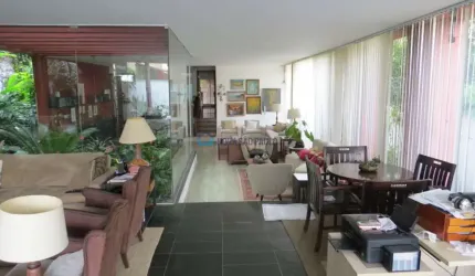 Sobrado com piscina  à venda no Planalto Paulista com 5 suítes e 4 vagas de garagem