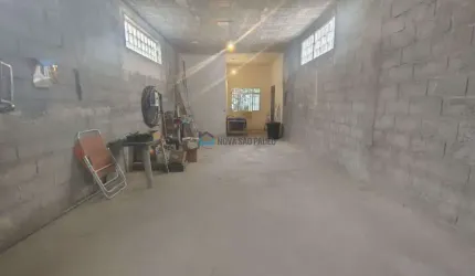 Casa Térrea à Venda 2 Quartos, 2 Vagas, Próxima ao Metrô Linha Verde