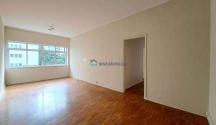 Apartamento à venda no bairro Cerqueira César com 2 dormitórios