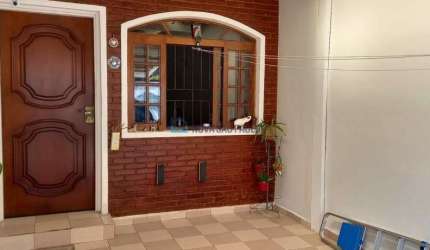 Sobrado com 2 quartos, 1 vaga, no Jardim Aeroporto