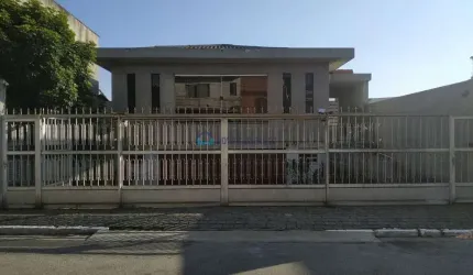 Sobrado à Venda próximo à Avenida Cursino