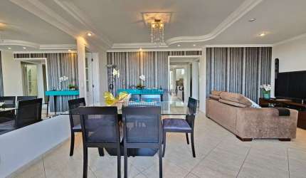 Cobertura Bairro Jardim da Saúde. 4 Suítes. Espaço gourmet com piscina. 4 Vagas. Lazer completo.