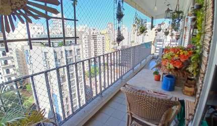 Venda. Moema. Cobertura com 264m², 4 dormitórios, 1 suíte. e vagas.