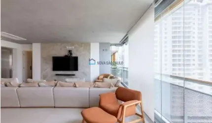 Apartamento no Jardim das Acácias, com 167m², 03 dormitórios sendo 02 suites e 03 vagas de garagem.