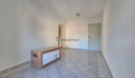 Apartamento de 2 dormitórios, 1 vaga de garagem livre, próximo ao shopping Santa Cruz!