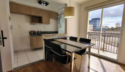 Apartamento no Sacomã, 2 quartos e uma vaga.