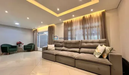 Casa térrea com piscina no Jabaquara com 3 dormitórios e lazer