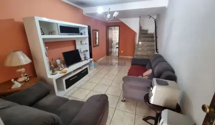 Sobrado cômodos grandes ,quintal !10 min (4 pontos) de ônibus metrô Sacomã