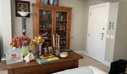 Apartamento no Itaim com 2 suítes com closet e 2 vagas