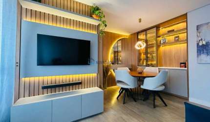 Apartamento com 02 dormitórios, 02 vagas - Vila das Mercês