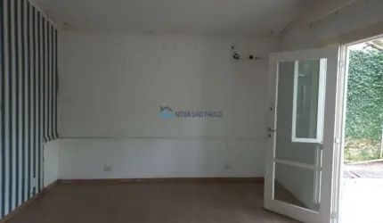 Casa Térrea com 180 m² com 2 Dorms 1 suíte sala em L cozinha lavanderia garagem 3 vagas