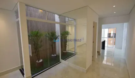 Sobrado Bosque da Saudea com 4 suítes.