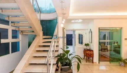 Mansão Suspensa Jardim da Saúde  com 4 dormitórios, 2 suítes e quintal