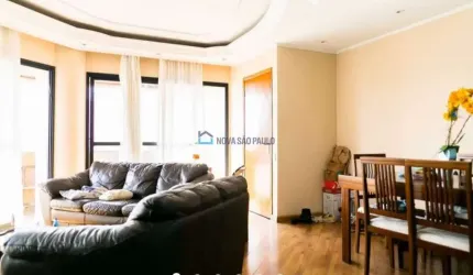 Apartamento em prédio torre única