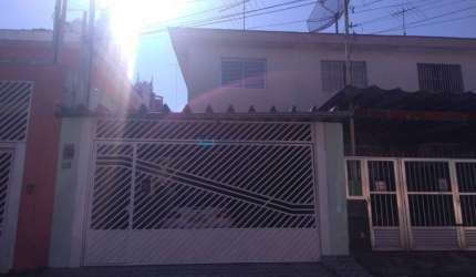 Sobrado Amplo com 2 vagas - Vila Estéfano