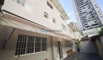 Prédio Comercial com 3 pavimentos na Saúde