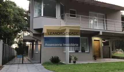 Casa de condomínio 3 dormitórios à venda no Bairro Cantegril com 280 m² de área privativa - 2 vagas de garagem