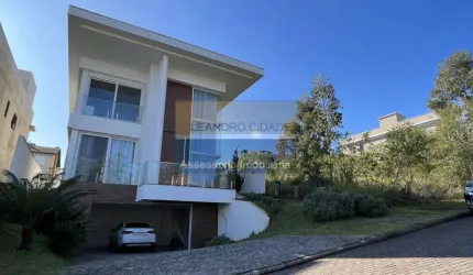 Casa de condomínio 3 dormitórios à venda no Bairro Condomínio Buena Vista com 225 m² de área privativa - 2 vagas de garagem