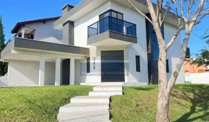 Casa de condomínio 3 dormitórios à venda no Bairro Cantegril com 420 m² de área privativa - 2 vagas de garagem