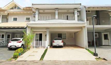Casa de condomínio 3 dormitórios à venda no Bairro Sarandi com 192 m² de área privativa - 5 vagas de garagem