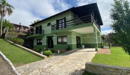 Casa de condomínio 4 dormitórios à venda no Bairro Condomínio Condado de Castella com 215 m² de área privativa - 2 vagas de garagem
