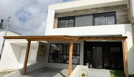 Casa de condomínio 3 dormitórios à venda no Bairro Vila Augusta com 126 m² de área privativa - 1 vaga de garagem